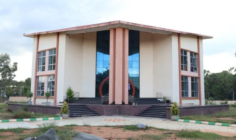 Facilities at Commercial Complex